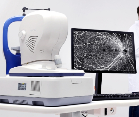 眼科檢查與治療的光動(dòng)力革命：多功能融合，提升診療效果