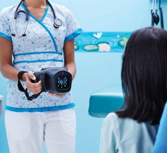 視力篩查儀在眼科健康管理軟件中的集成應(yīng)用